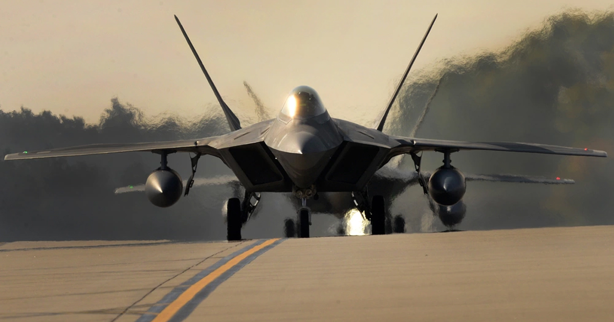 No, F-22 pilots aren’t ‘walking off the job’ to avoid the COVID-19 vaccine