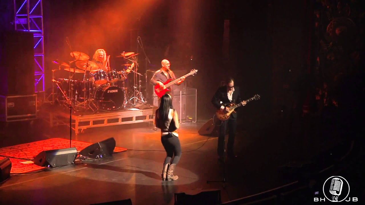 Beth Hart & Joe Bonamassa - I'll Take Care of You - Live in NY Beacon Theatre